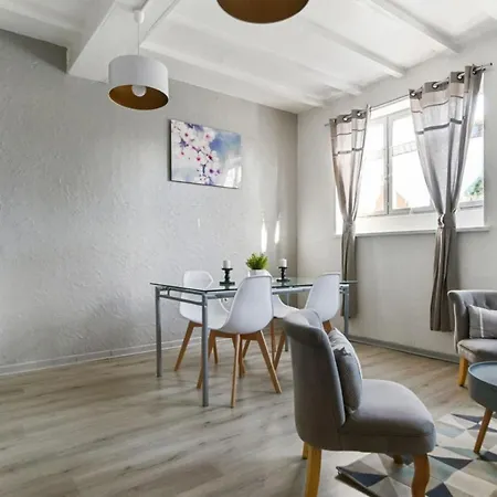 Charming And Calm Flat With Parking At The Heart Of - Welkeys Lägenhet *